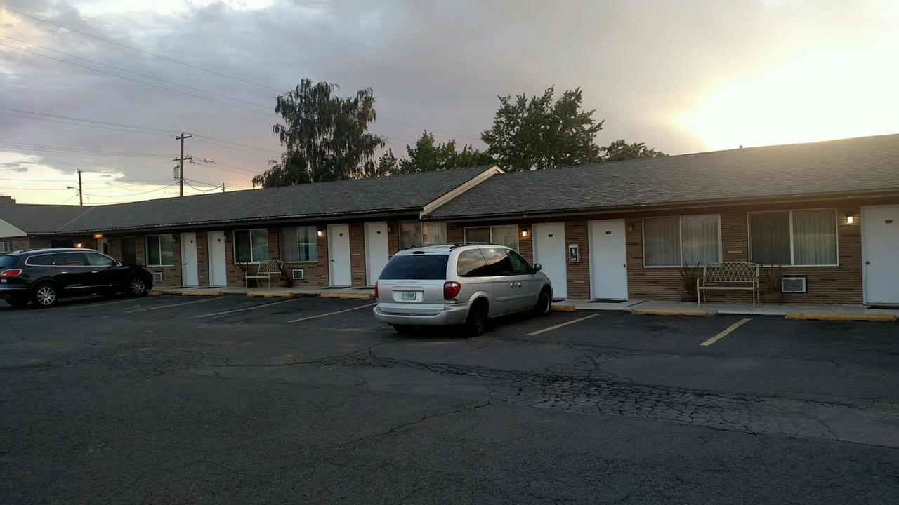 Out West Motel Milton-Freewater Dış mekan fotoğraf